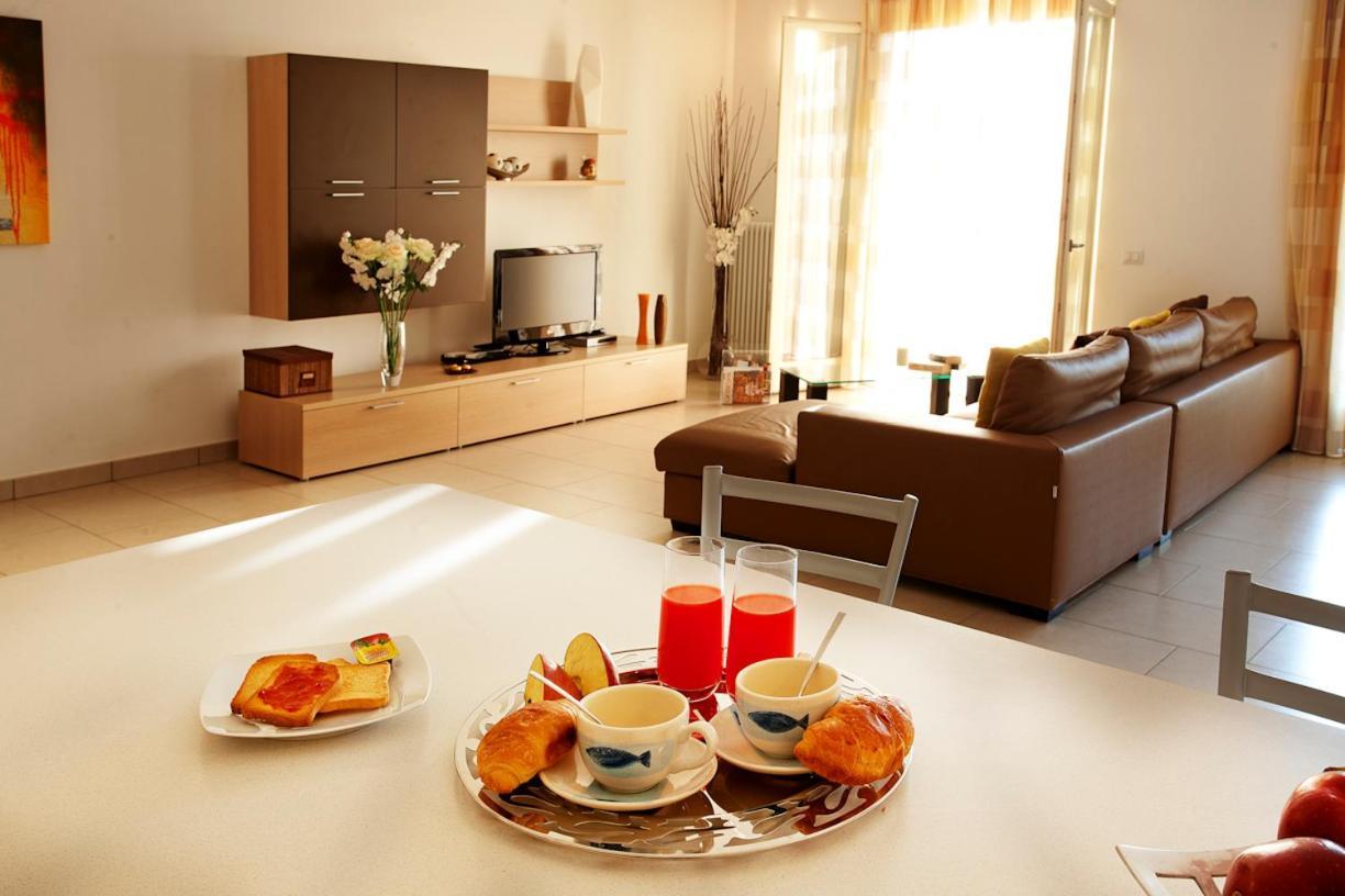 Tremezzo Residence 3-1 Of 11 Apartments In An Exclusive Residence By Italian Apartments Εξωτερικό φωτογραφία